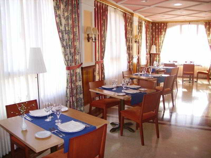 Tryp Bilbao Sondika Hotel Restaurant foto