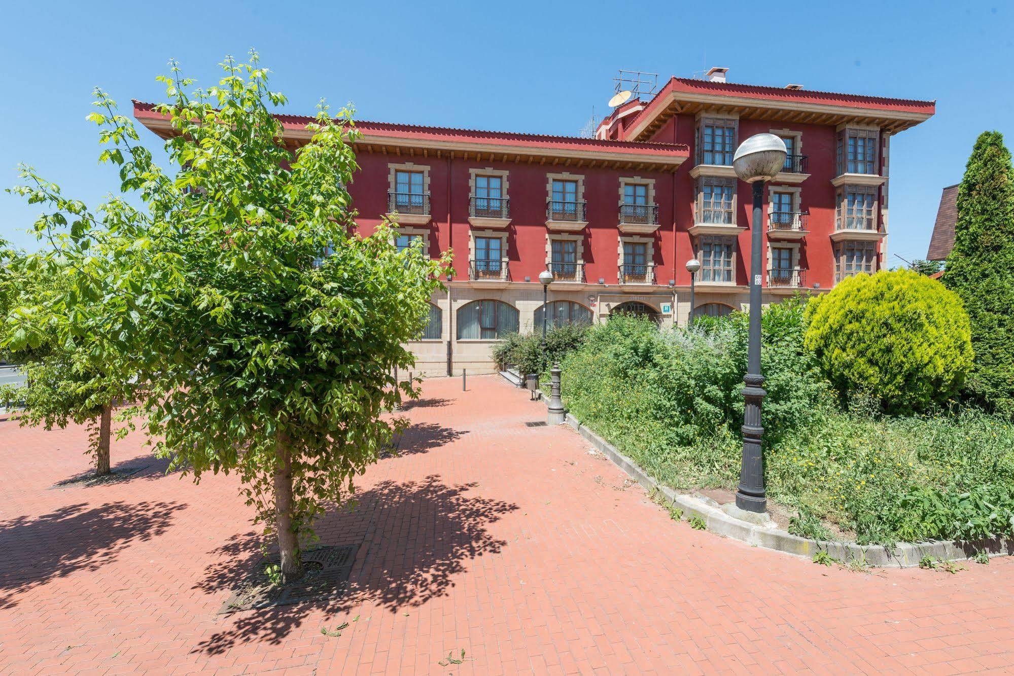 Tryp Bilbao Sondika Hotel Exterior foto
